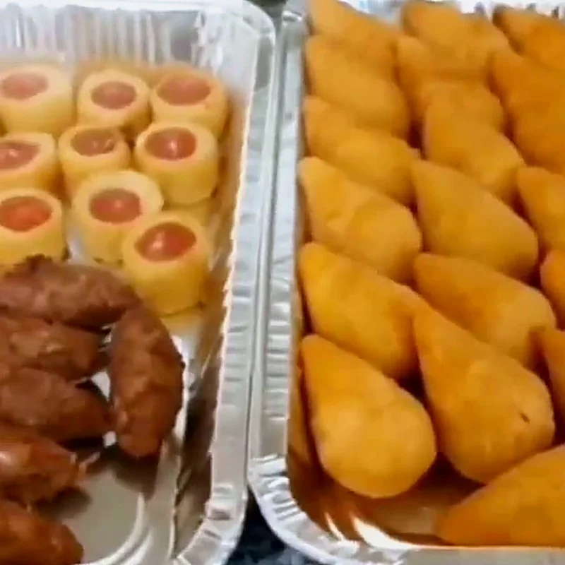 Salgados variados: coxinha, enroladinho e quibe